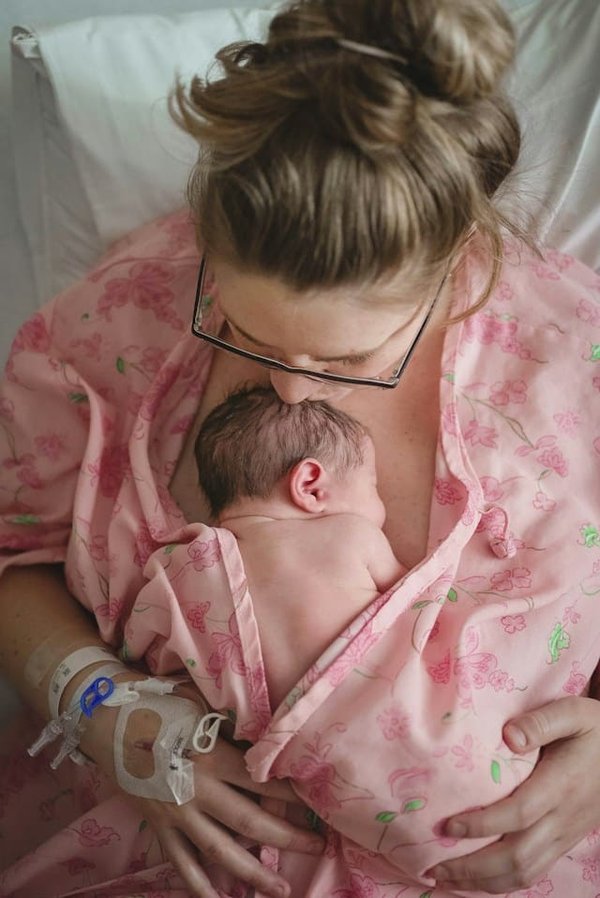 Un guide pratique pour se préparer à l'arrivée de bébé : conseils et astuces indispensables